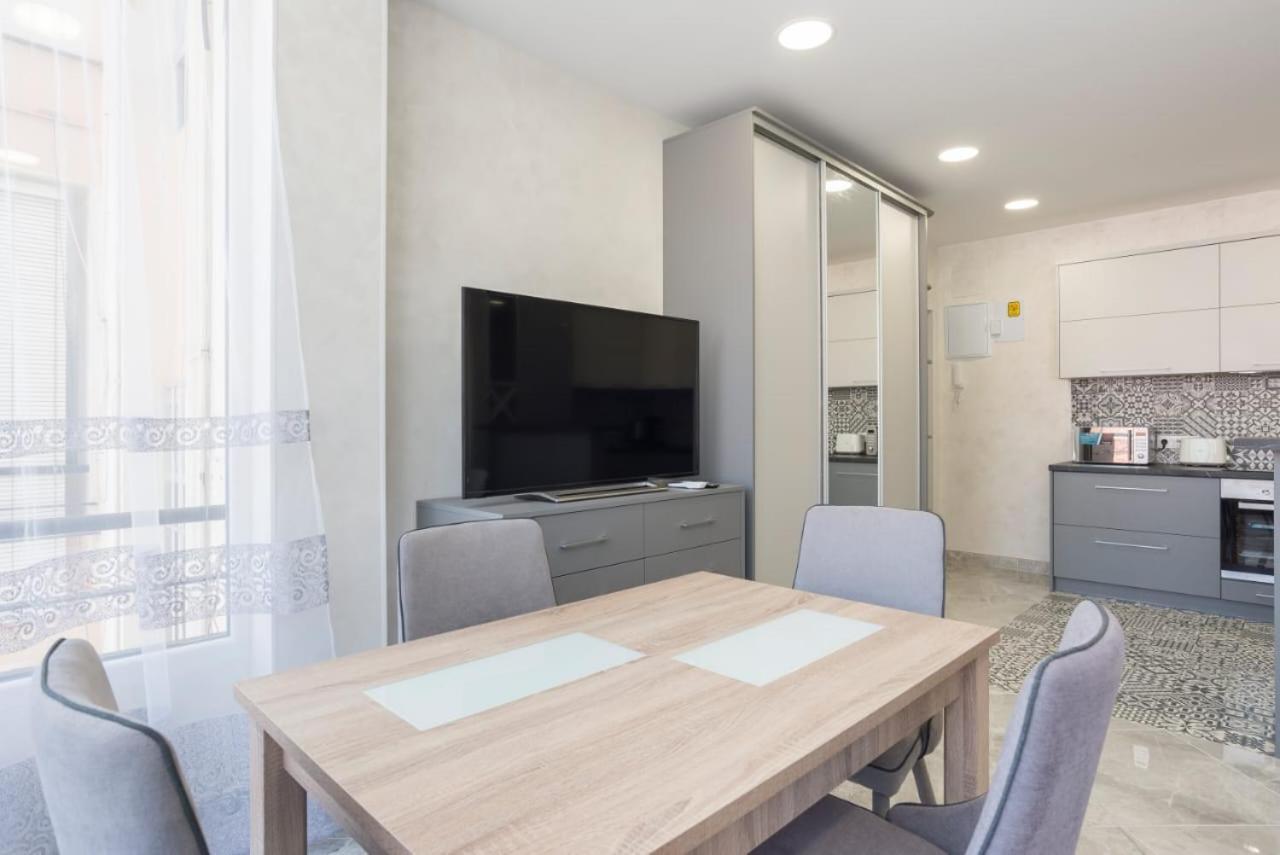 Dream House Rooms Malaga - Habitacion En El Apartemento Málaga Exterior foto